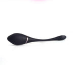 Ou vibrant Toyz4lovers din silicon negru cu telecomandă 17 cm