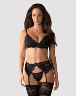 Set lenjerie intimă Obsessive cu portjartier, negru S/M