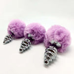 Plug anal răsucit metalic pufos Alive S, violet deschis, 7 cm