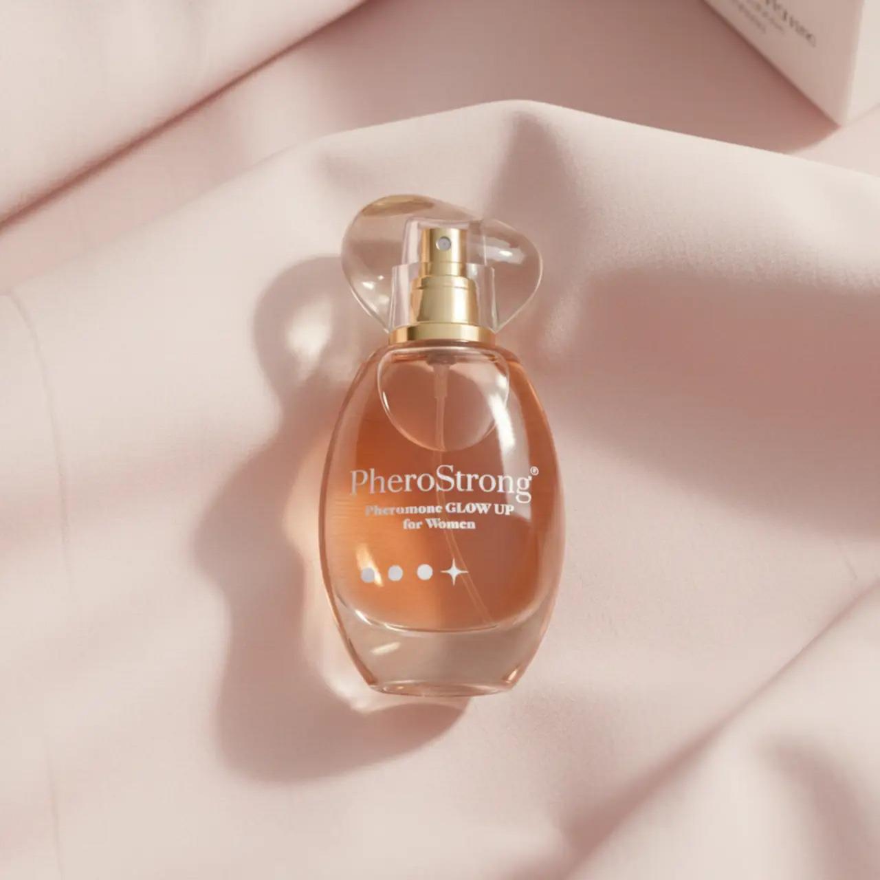 Parfum cu feromoni PheroStrong Glow Up pentru femei 50ml