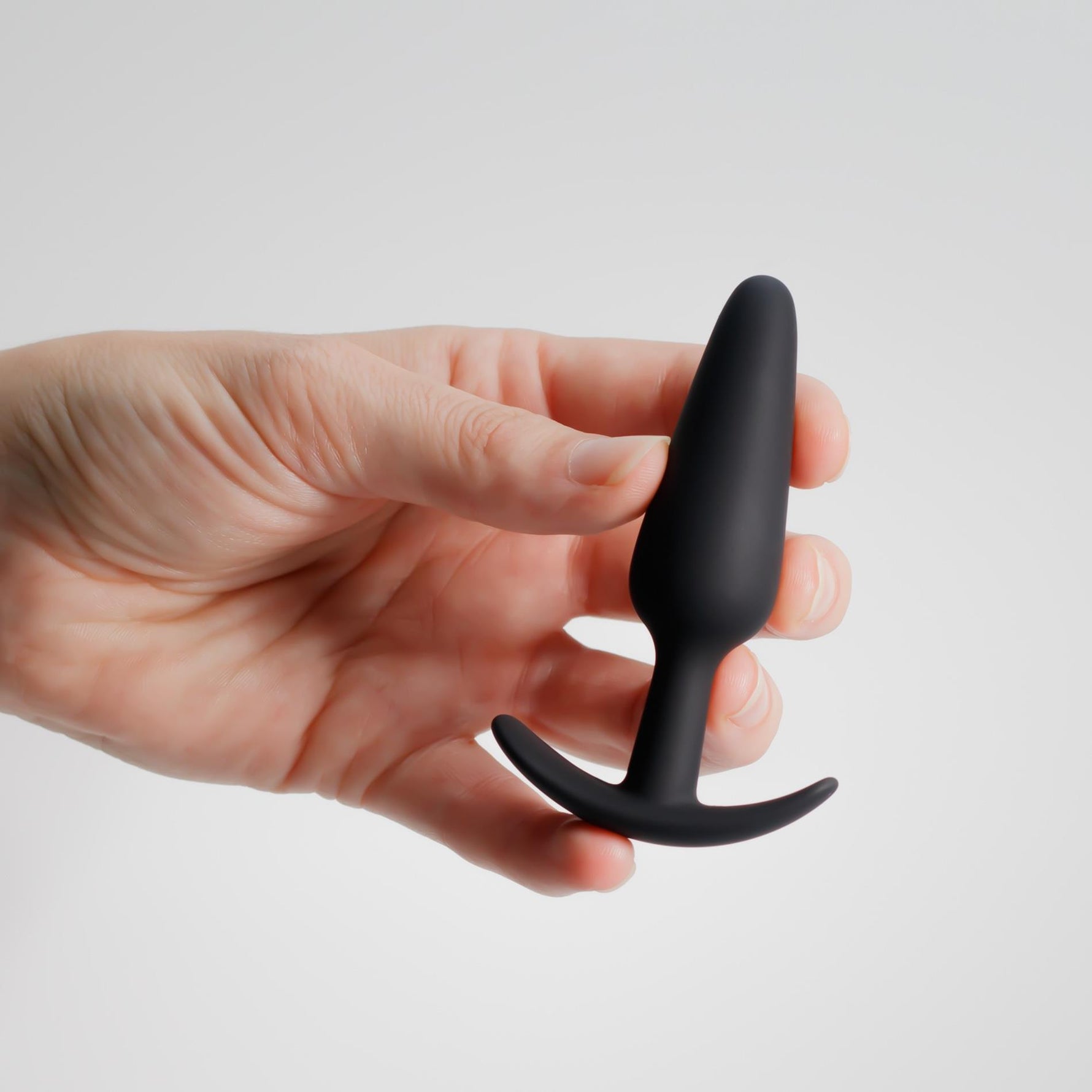 Dop anal din silicon mic Tic Crushious 8,5 cm
