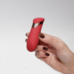 Mini vibrator Crushious Blinders reîncărcabil, silicon roșu, 10 cm