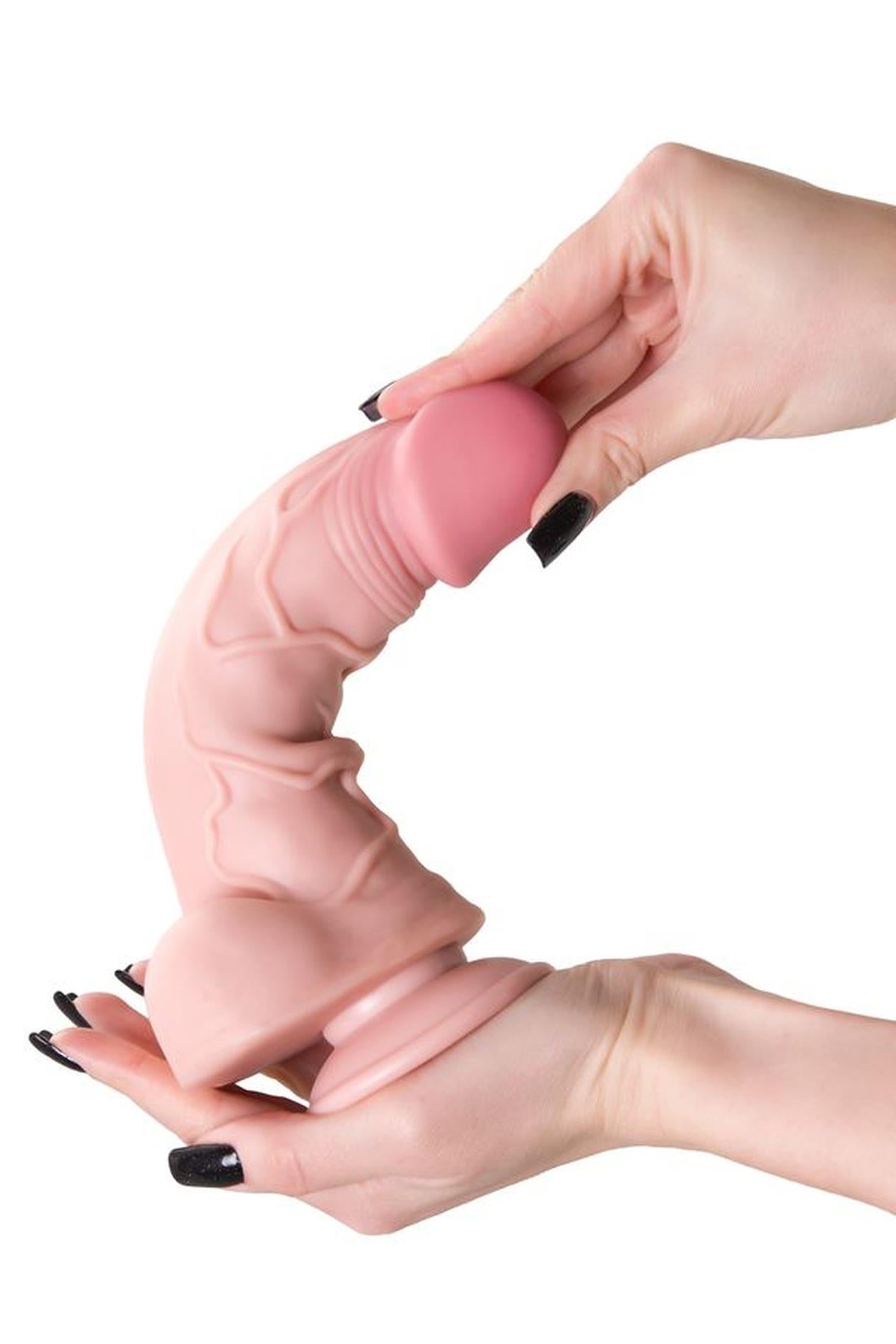 Dildo realist My Dainty RealStick, culoarea pielii, din TPE, 20 cm
