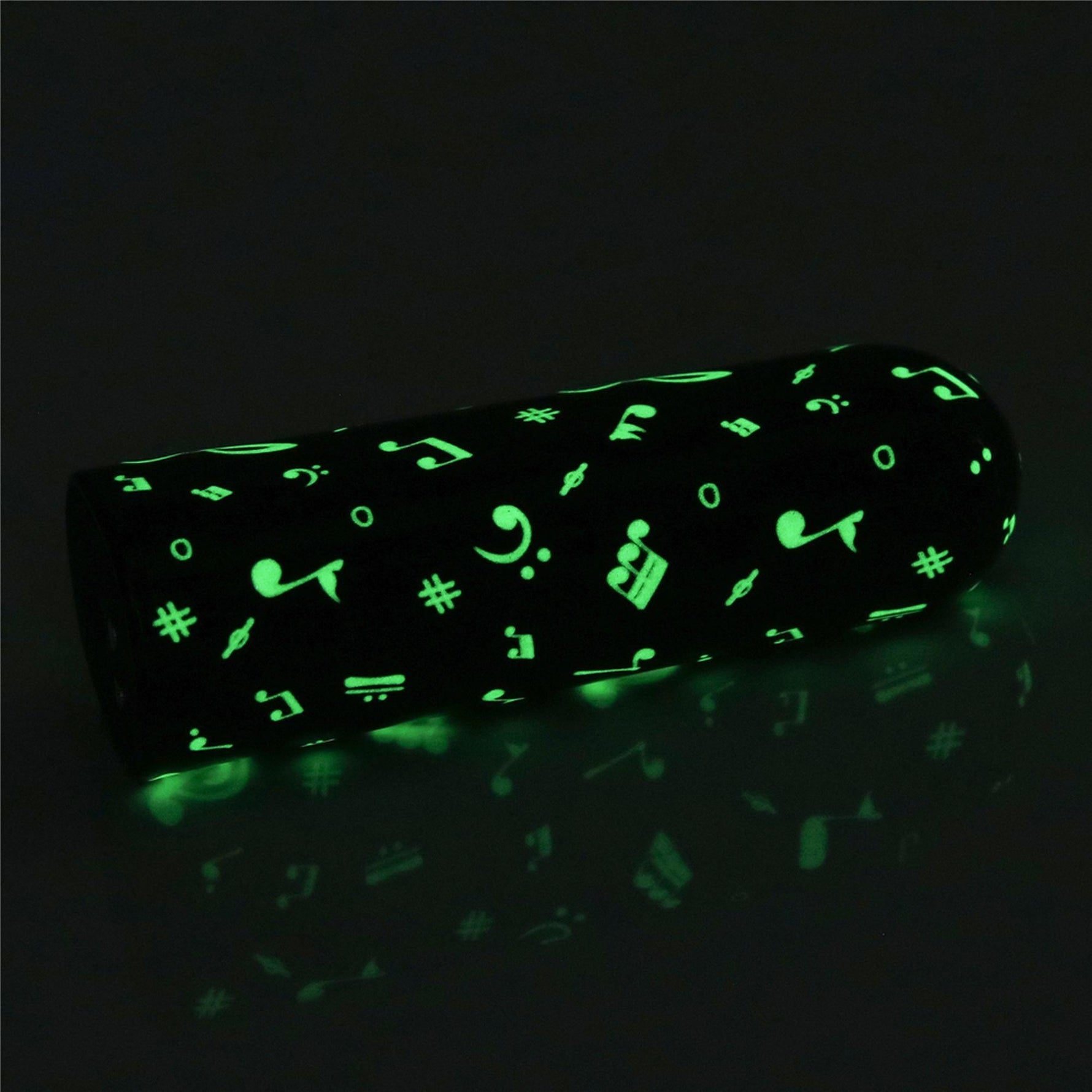 Mini vibrator reîncărcabil Lovetoy, verde închis strălucitor, 8 cm