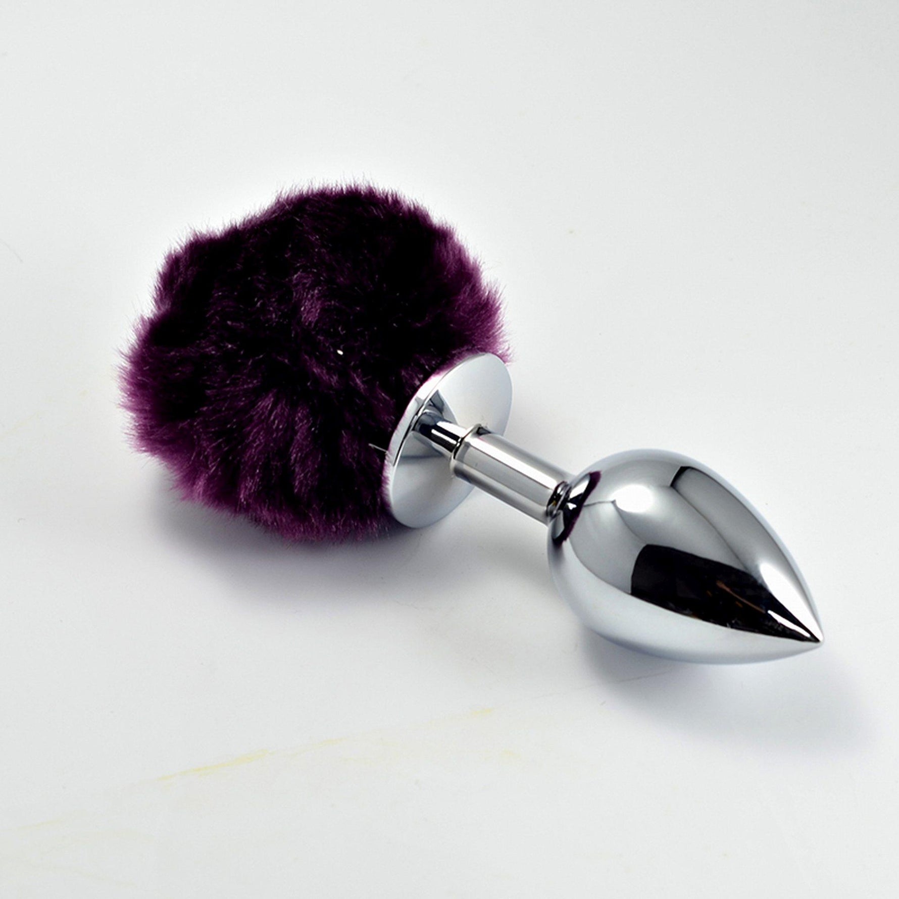 Plug anal mic argintiu Lovetoy cu pompom violet