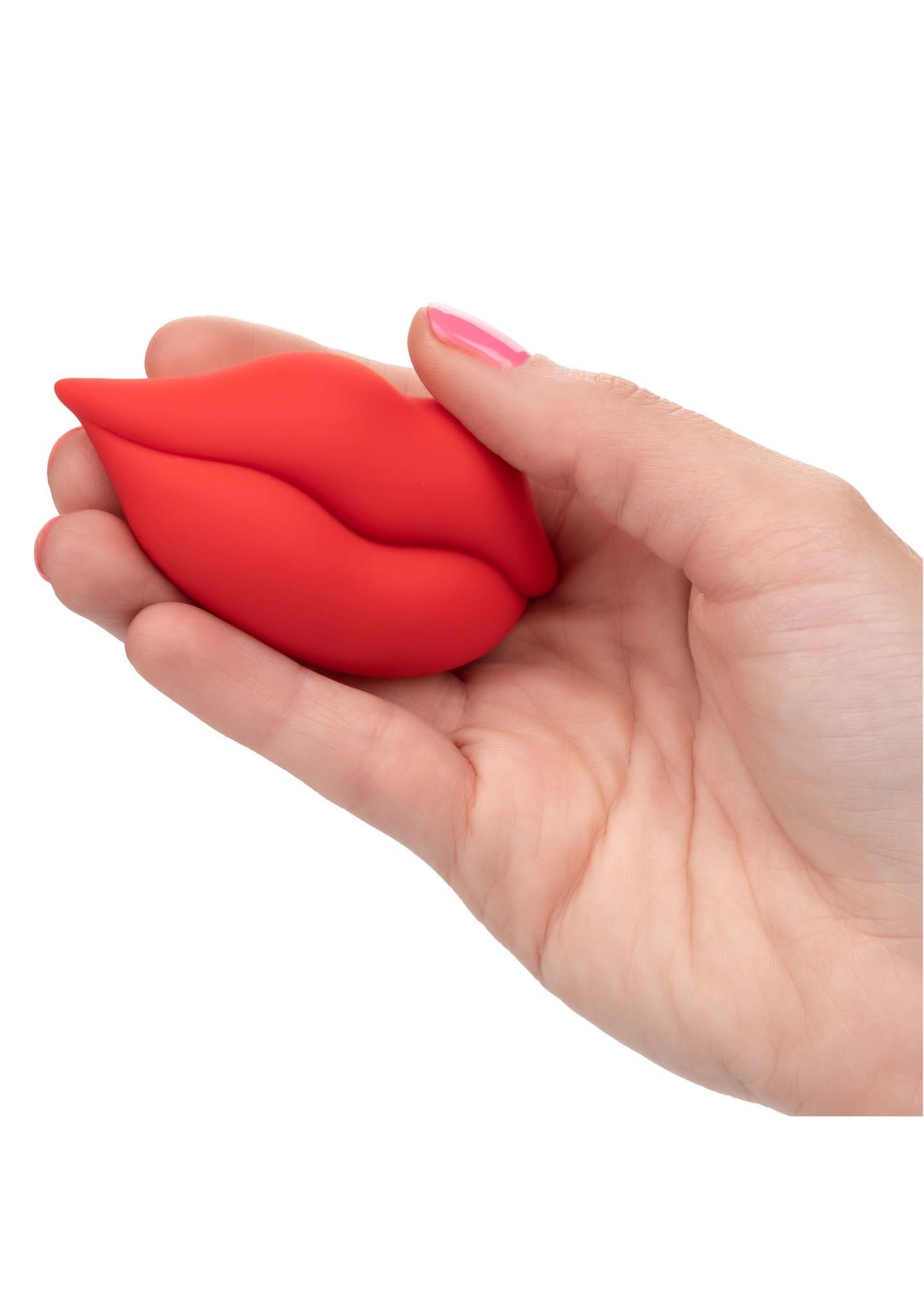 Muah Calexotics Mini Vibrator Silicon Roșu 8,3 cm