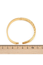 Brățară rigidă cu model texturat, placată cu aur 18K