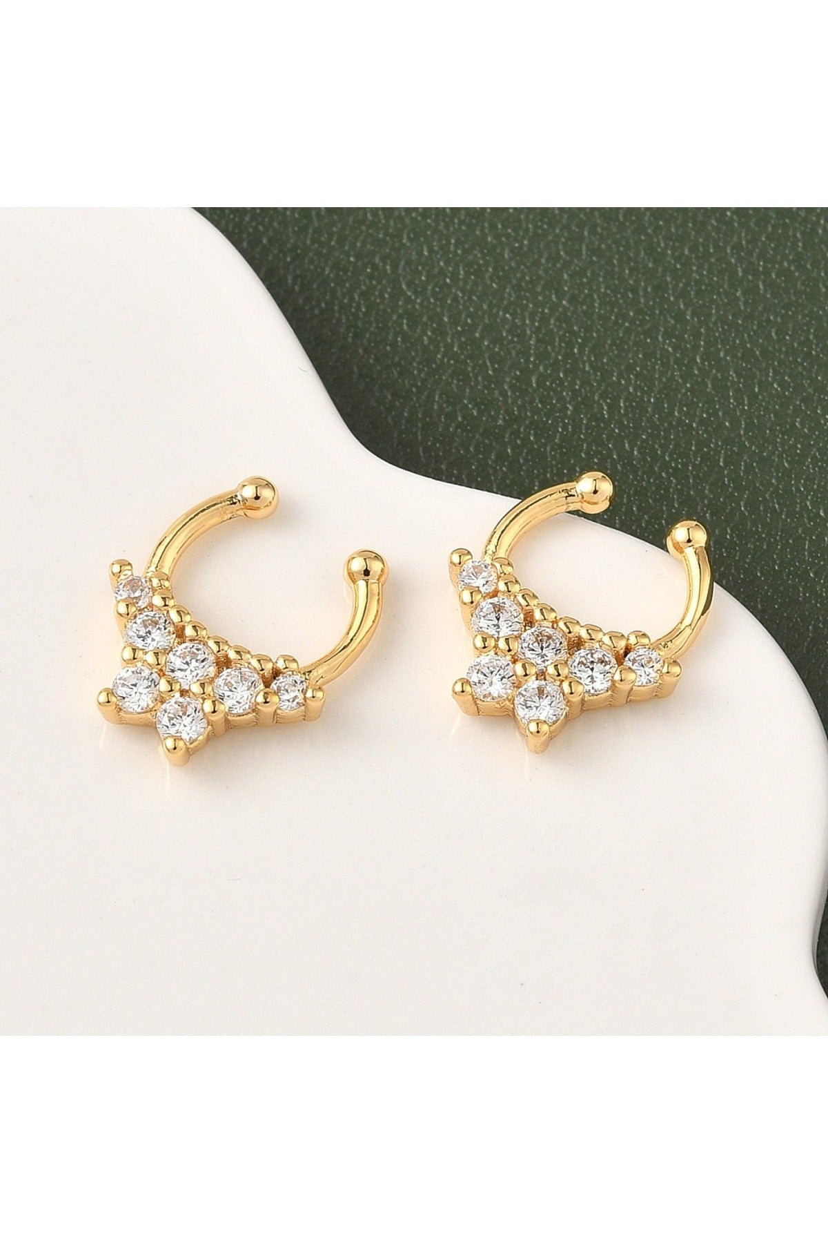 Cercel piercing fals pentru septum, placat cu aur 18K, model fluture