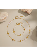 Set colier și brățară cu elemente florale, placate cu aur 18K