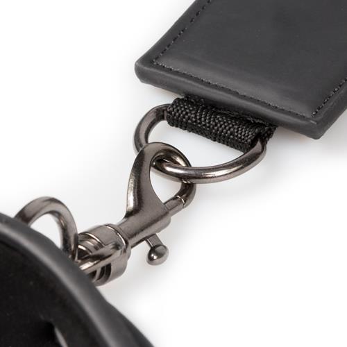 Set ham și cătușe EasyToys din piele sintetică neagră