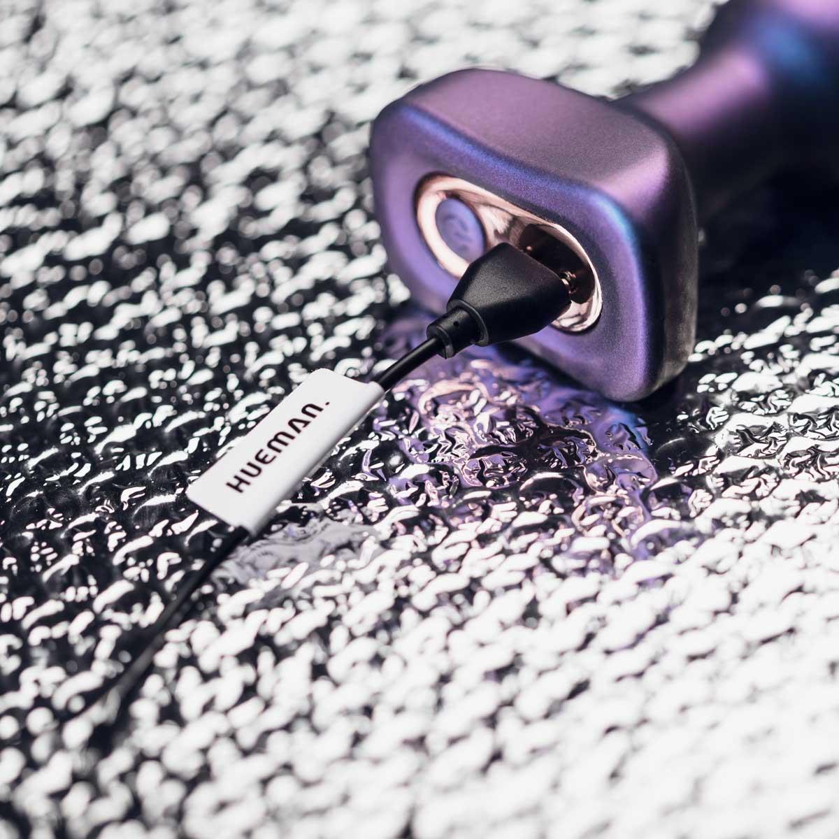 Plug anal vibrant Hueman Space Invader, USB, violet