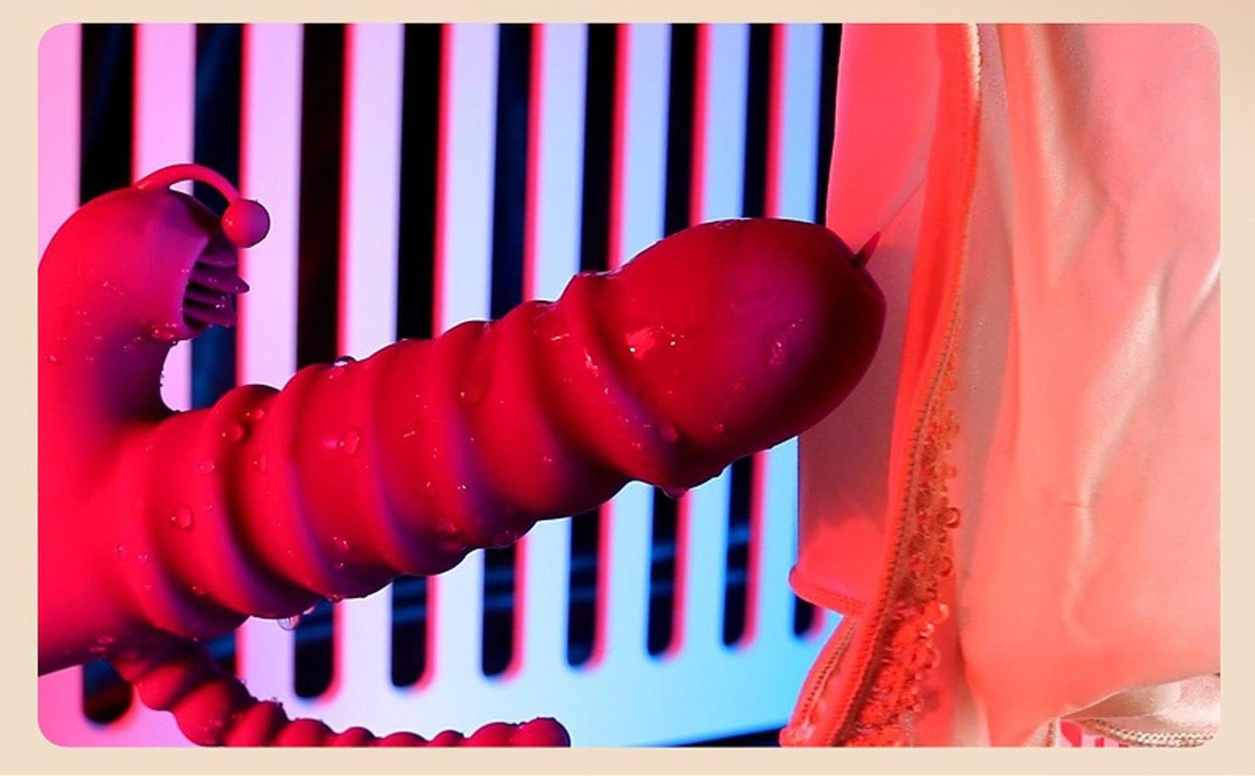 Vibrator cu triplă stimulare drăguț din seria B