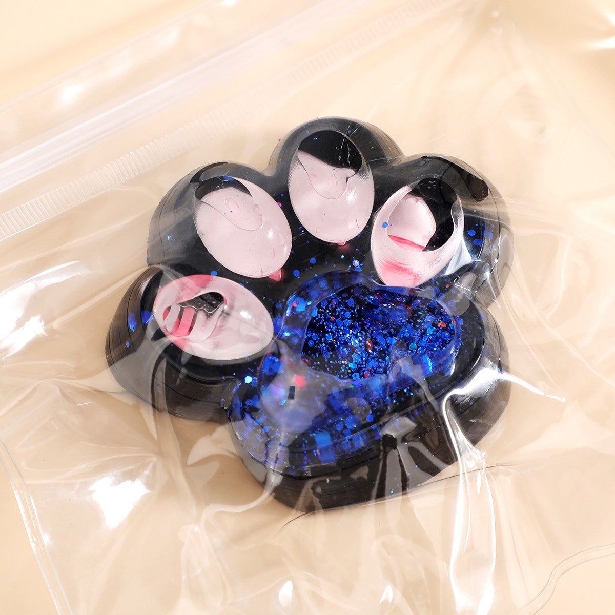 Jucarie Antistres Squishy, Flippy, cu Revenire Lenta, Squeeze Pinch Family, Model Cat Paw, 6.5 x 6 cm, din Tpr, 4-6