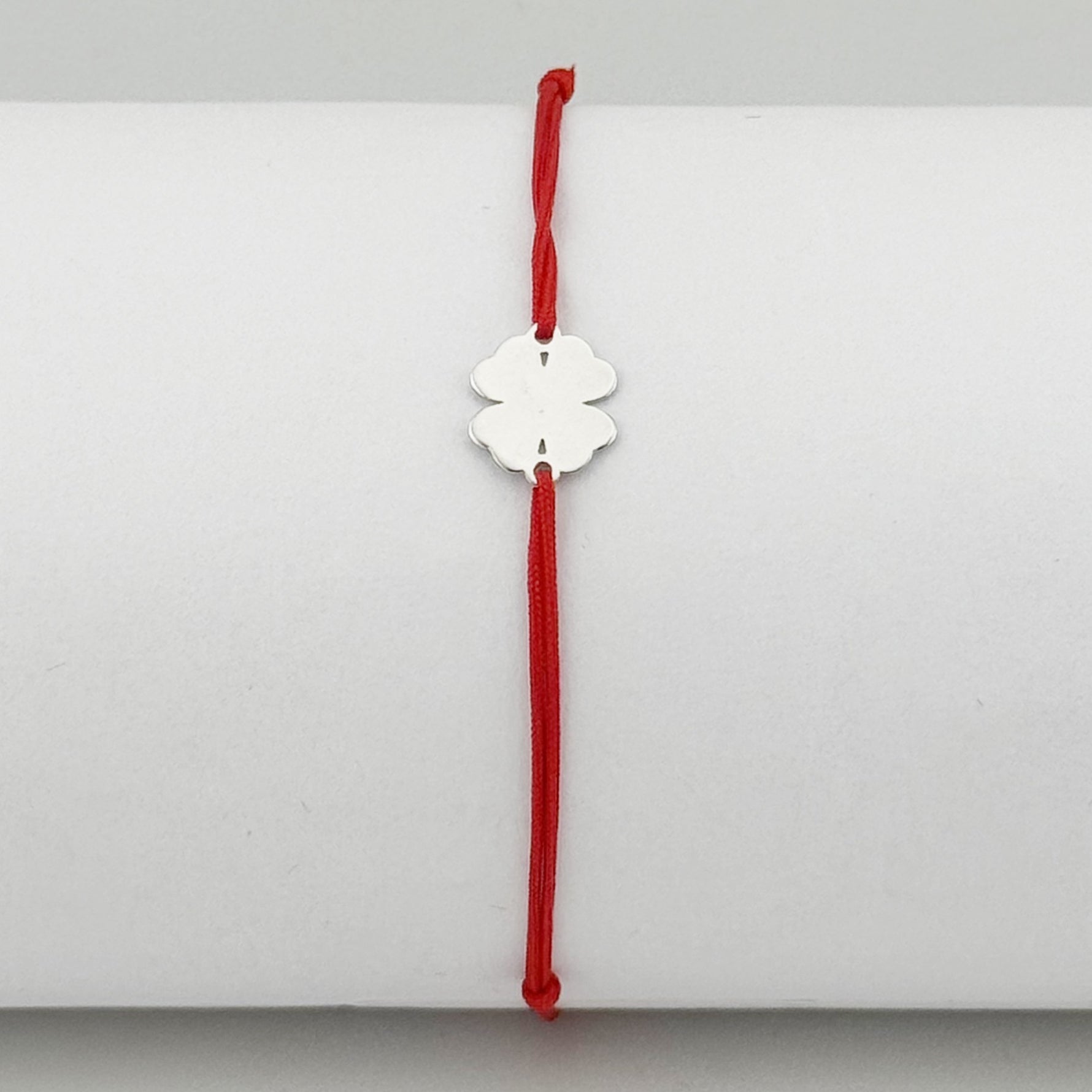 Bratara Argint 925 pentru Dama, Jolie, Model Trifoi plin, Martisor Bratara de 1 Martie, Pandativ Argintiu cu Snur Rosu