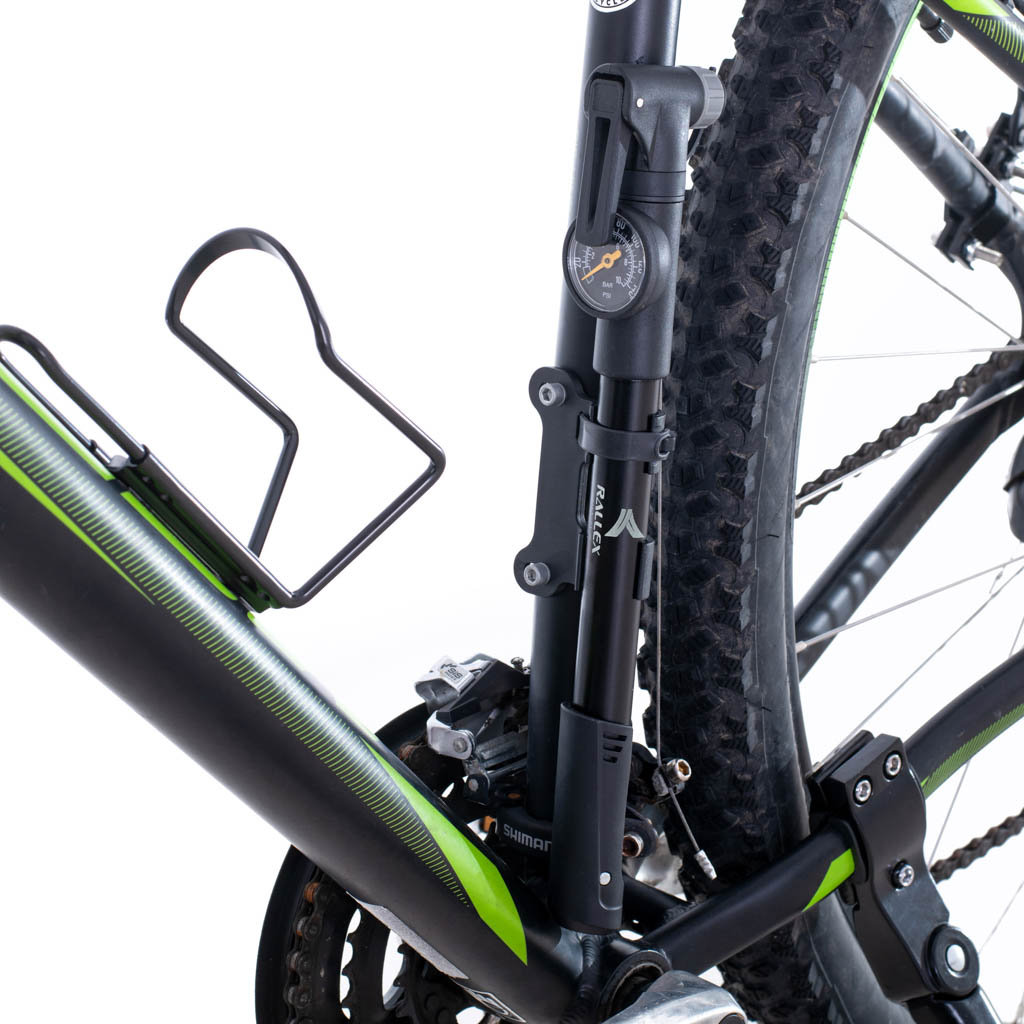 Pompă de bicicletă RALLEX cu manometru, acționată manual, pentru bile de saltea, cu suport pentru bicicletă