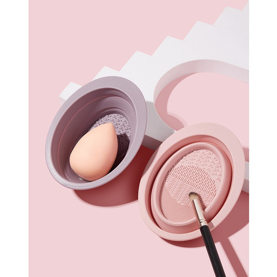 Accesoriu din silicon pentru curatarea accesoriilor makeup, pensule, buretei, 14.5 x 11,5 cm, 2 moduri de utilizare,