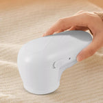 Aparat Scame si Par Haine, Flippy, Electric, USB inclus, Periuta Curatare, pentru Diferite Tesaturi, 13 x 6.8 x 5.8 cm,