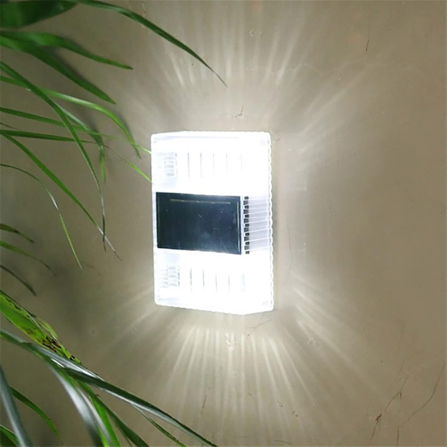 Aplica solara LED pentru Gradina, Flippy, Set 4 Bucati, ABS/Policarbonat, Rezistenta la apa IP65, pentru perete, 1.2V,