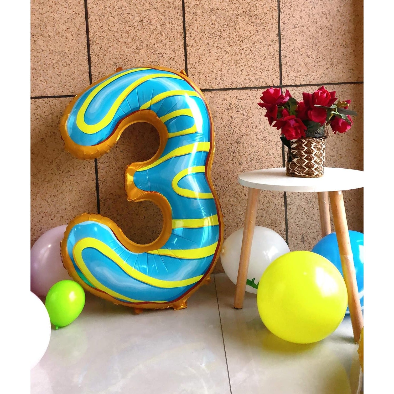 Balon din Folie Metalizata Flippy, Figurina Cifra, Imprimeu Gogosi, Tema Aniversare 100 cm, Ambalaj Individual, Pai
