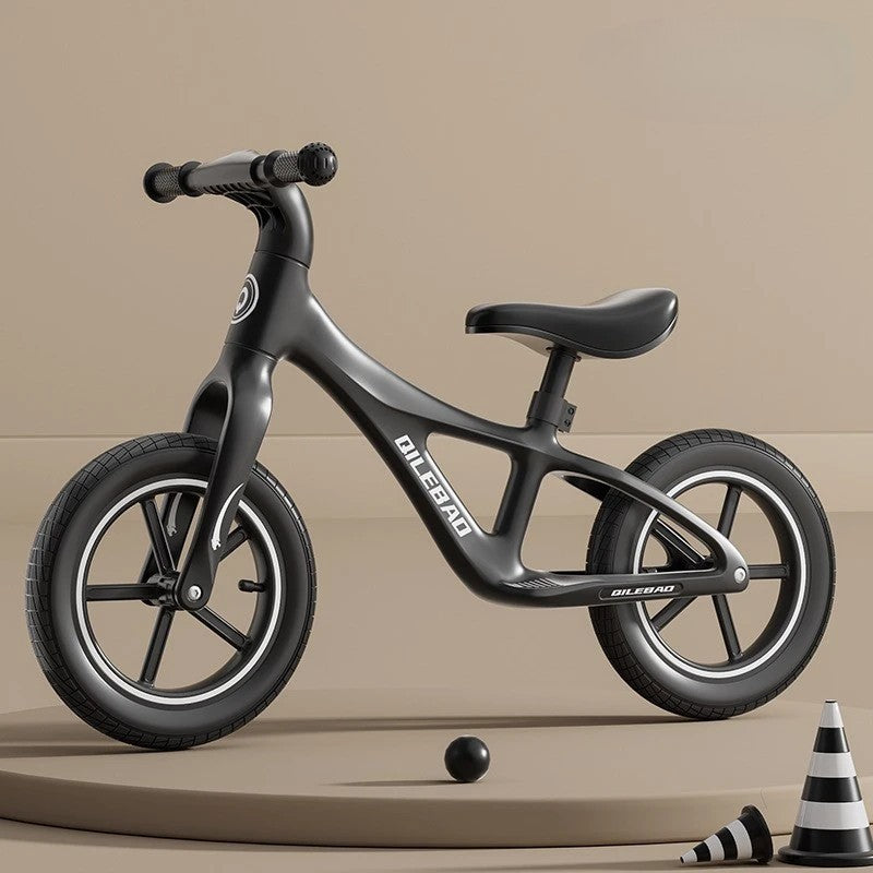 Bicicleta pentru Copii, Flippy, Fara Pedale, Pentru 2-6 Ani, 2 Roti Silentioase, Sa Reglabila 43 - 58 cm, din Plastic