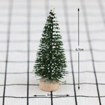 Brad artificial de craciun, ornament pentru masa, pe suport lemn, 20 cm inaltime, Verde inzapezit