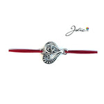 Martisor tip Bratara cu Pandantiv Metalic, Jolie, Snur Textil Rosu, Model Inima Eleganta, Dimensiune Reglabila, Nod