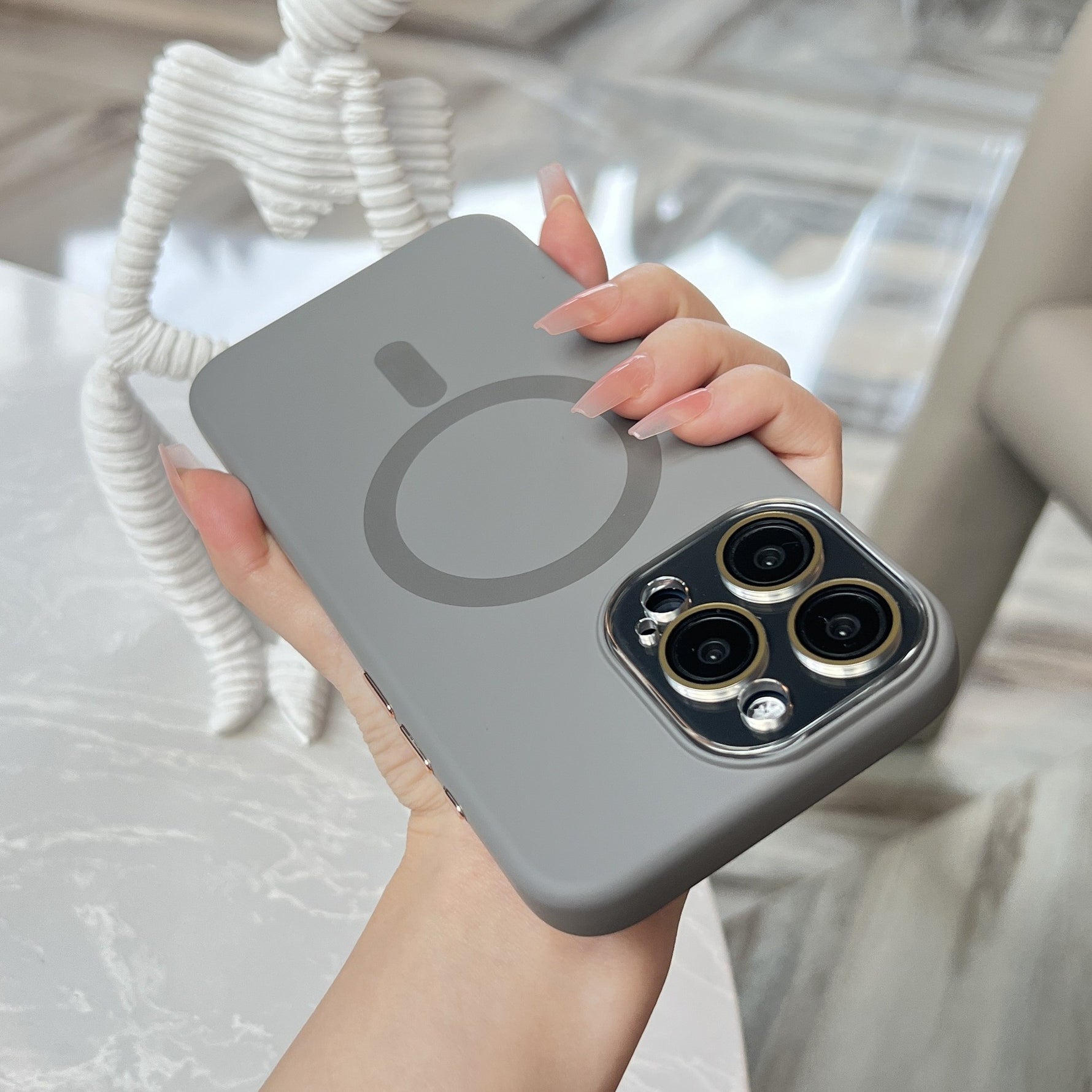 Carcasa Liquid Silicone, Flippy, Compatibila iPhone 17, Magnetica, Protectie TPU Camera, Gri Titanium