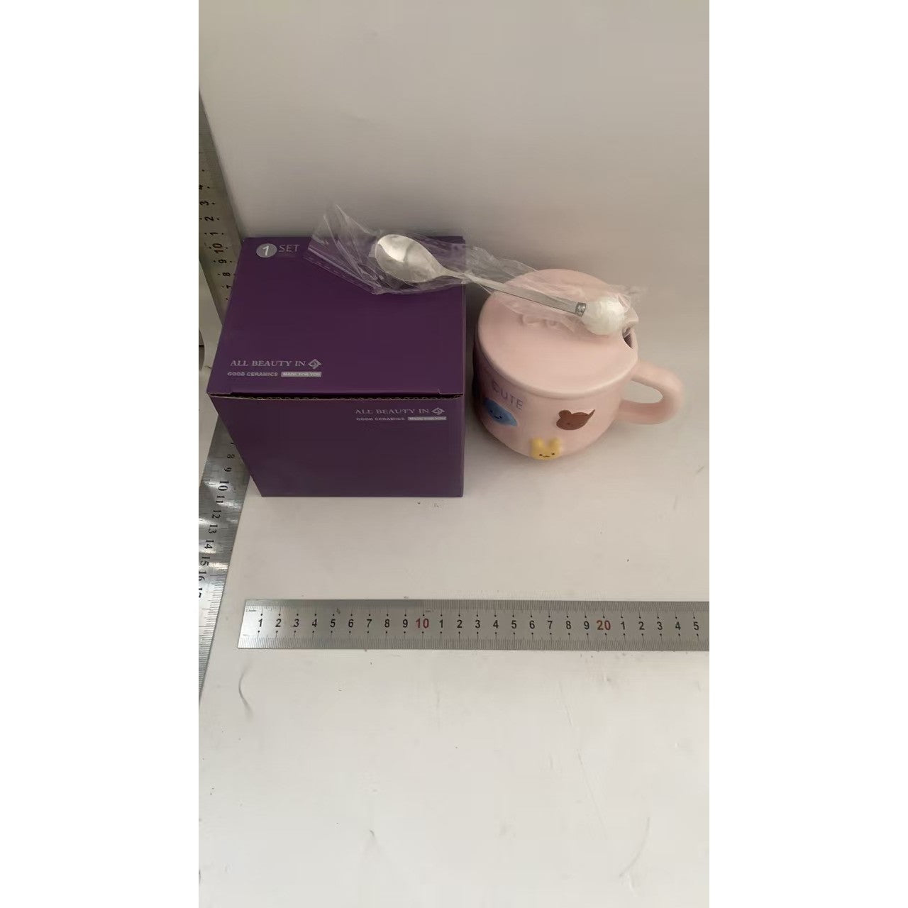 Cana ceramica, Flippy, din Portelan, print Figurine Animalute, Cana penru Copii, Model CUTE, Cana cu Lingura si Capac,