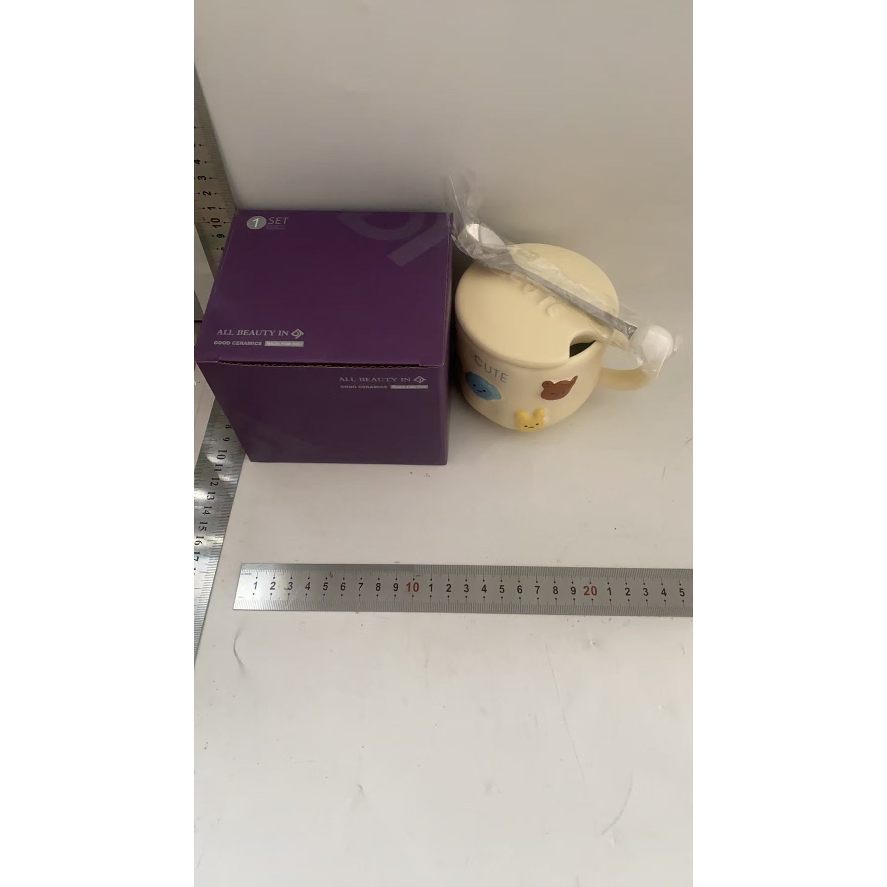 Cana ceramica, Flippy, din Portelan, print Figurine Animalute, Cana penru Copii, Model CUTE, Cana cu Lingura si Capac,