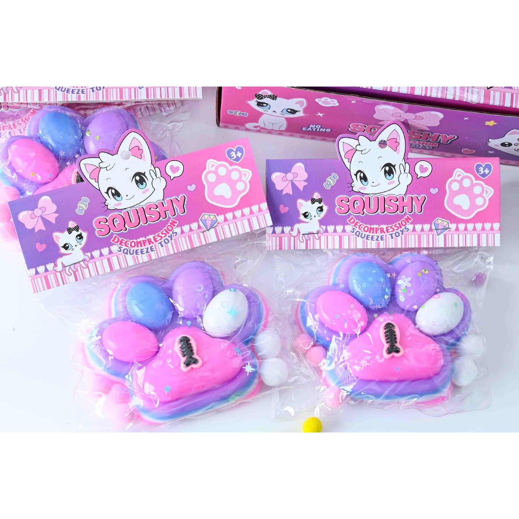 Jucarie Antistres Squishy, Flippy, cu Revenire Lenta, Model Labuta de Pisica, cu Pestisor, 220g, 12.5 x 10.5 cm Squeeze