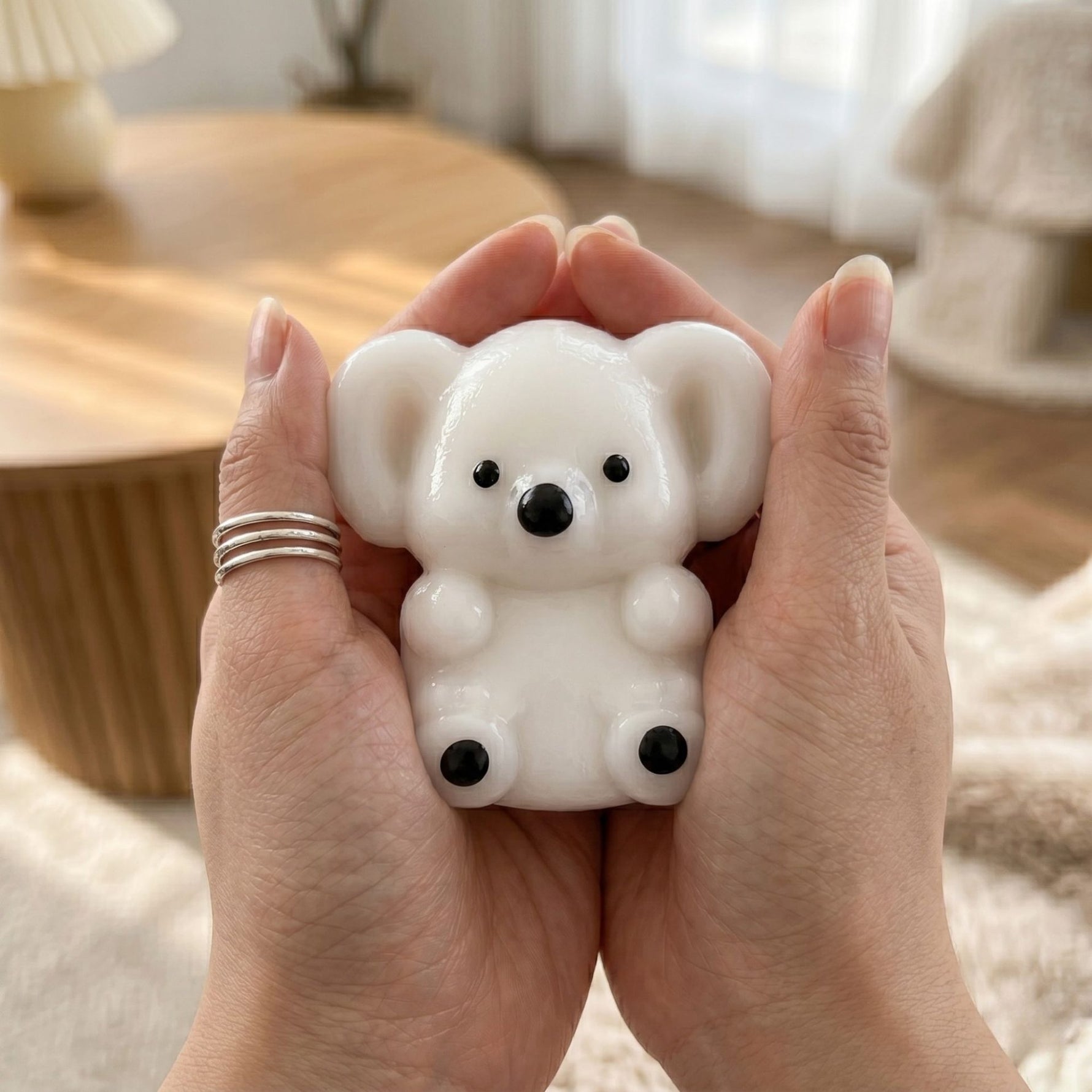 Jucarie Interactiva Antistres pentru Copii, Flippy, Squishy Micul Koala Kawaii, Silicon Moale, 4.5 x 4.5 cm, Alb