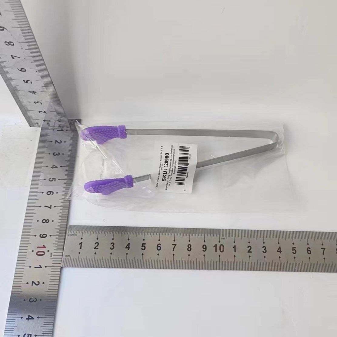 Cleste Creativ pentru Mancare, Flippy, Model Manusi din Silicon, 14.5x3 cm, Rezistent la Temperaturi Inalte si