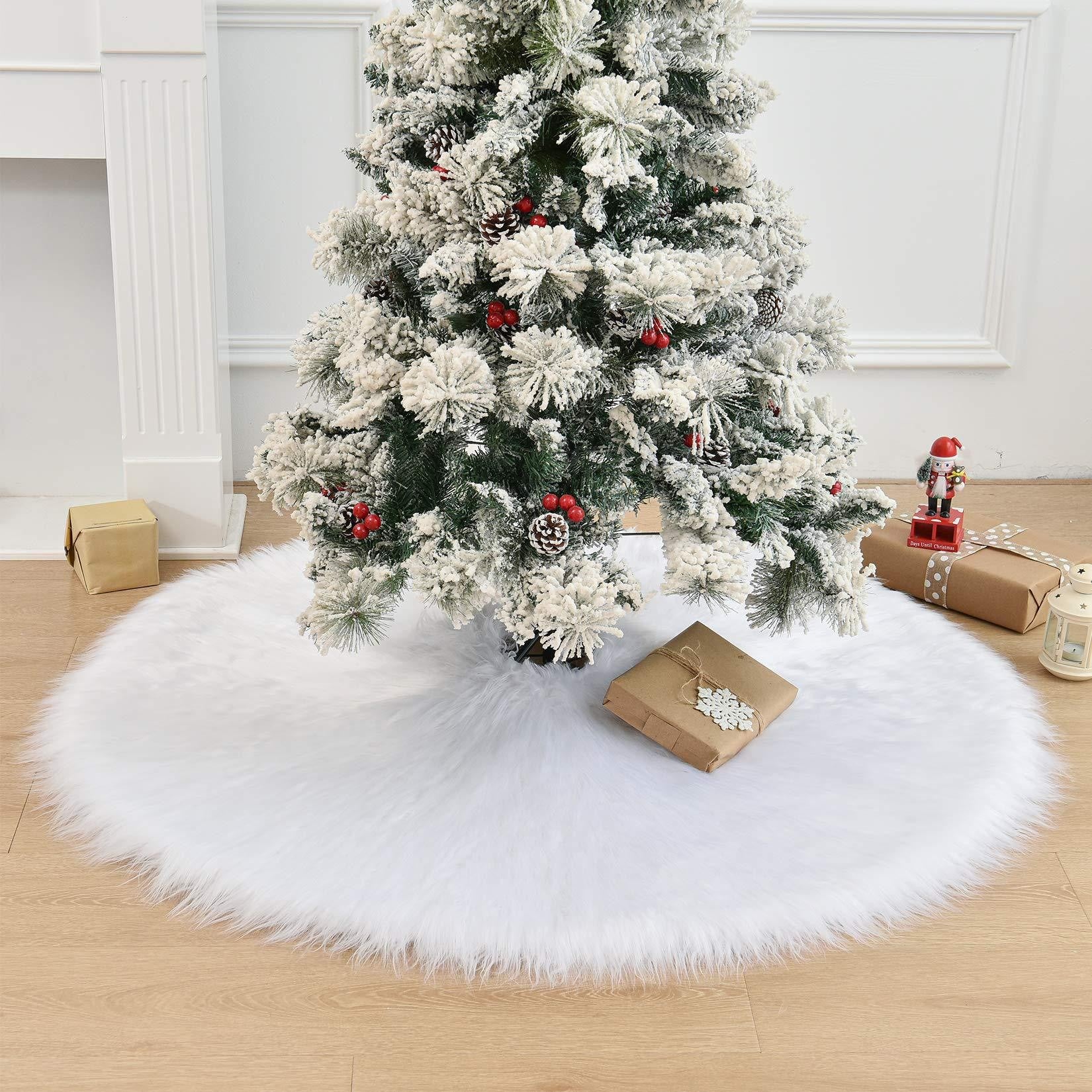 Covor pentru bradul de Craciun White Haipai, diametru 90 cm, blana cu o grosime 2.5 - 3 cm, alb