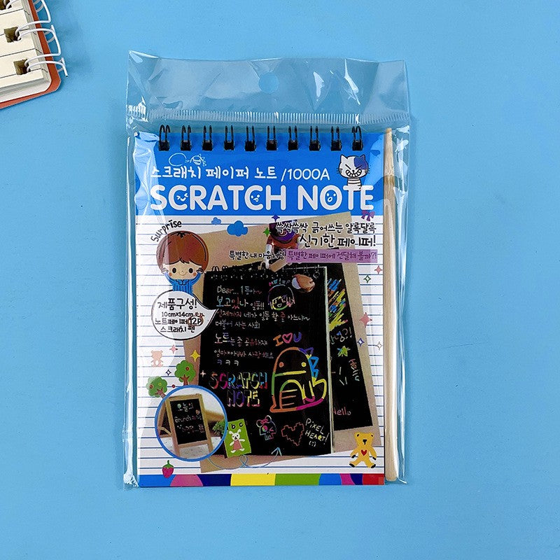Caiet cu fise razuibile Flippy, DIY Magic Scratch, 12 File, Curcubeu, Creion din Lemn, Cartonase negre, 14.5 x 10 cm,