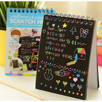 Caiet cu fise razuibile Flippy, DIY Magic Scratch, 12 File, Curcubeu, Creion din Lemn, Cartonase negre, 14.5 x 10 cm,