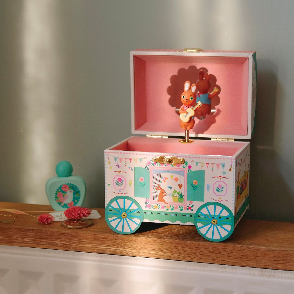 Cutie muzicala Enchanted Caravan, Djeco