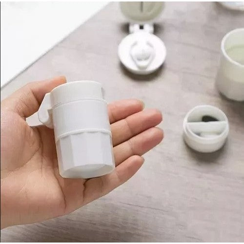 Cutie Pastile Multifunctionala, Flippy, 4 in 1, Pahar Apa, Taiere, Sfaramare, Depozitare, Compact, ABS cu Lama din