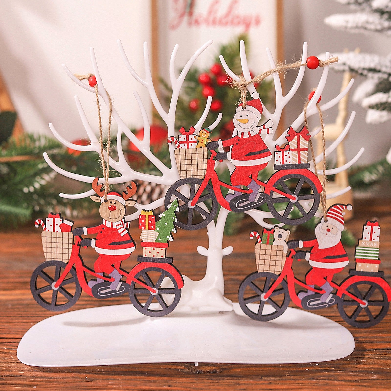 Decoratiune de Craciun din Lemn, Flippy, cu Snur pentru Agatare in Brad, Model Om de Zapada pe Bicicleta, 10.3x11.5x0.5