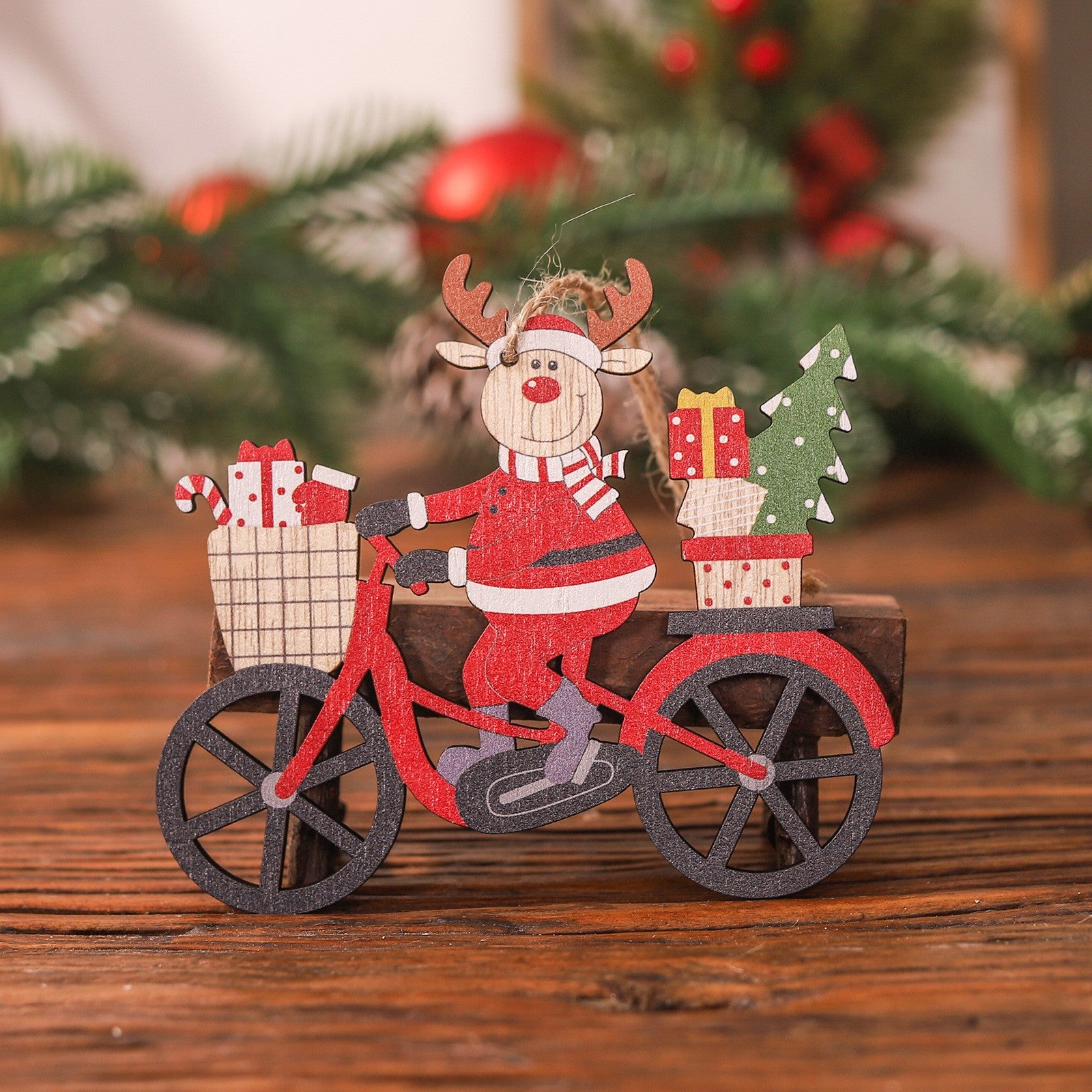 Decoratiune de Craciun din Lemn, Flippy, cu Snur pentru Agatare in Brad, Model Ren pe Bicicleta, 10.3x11.5x0.5 cm,