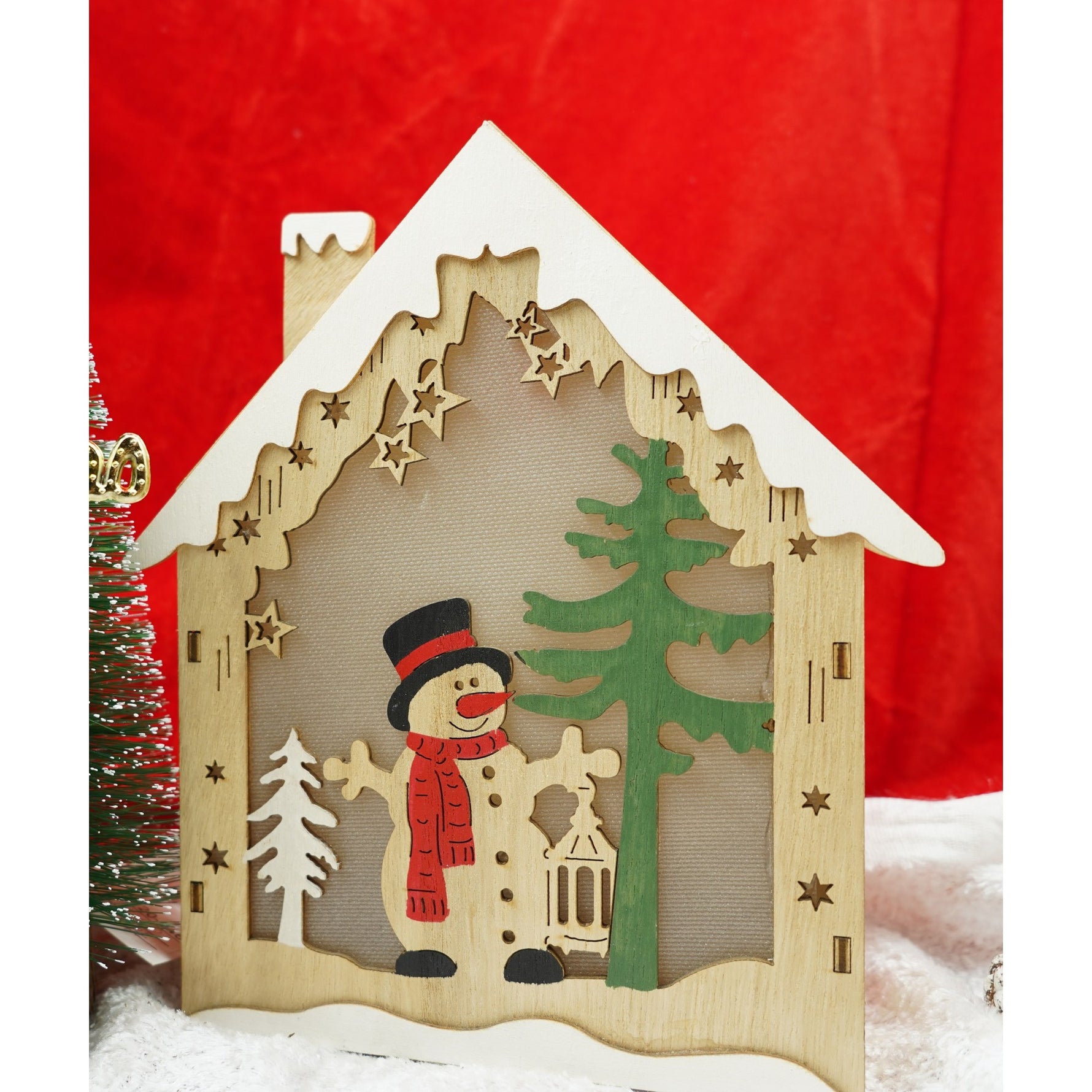 Decoratiune luminoasa, model de Casa cu Om de zapada, maro, lungime: 18 cm, latime: 5 cm, inaltime: 21 cm, lemn,