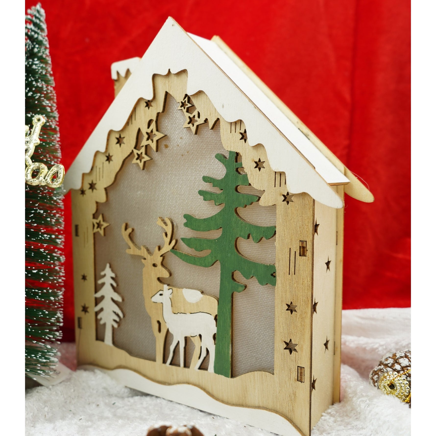 Decoratiune luminoasa, model de Casa cu Reni, maro, lungime: 18 cm, latime: 5 cm, inaltime: 21 cm, lemn,