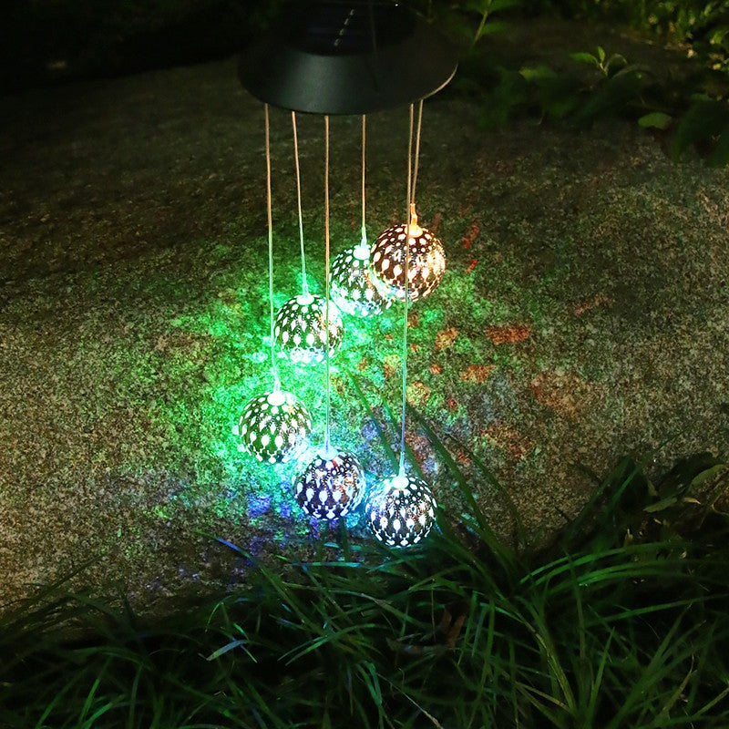 Lampa solara de tip decoratiune pentru gradina, Flippy, model clopotel de vant, alb cald