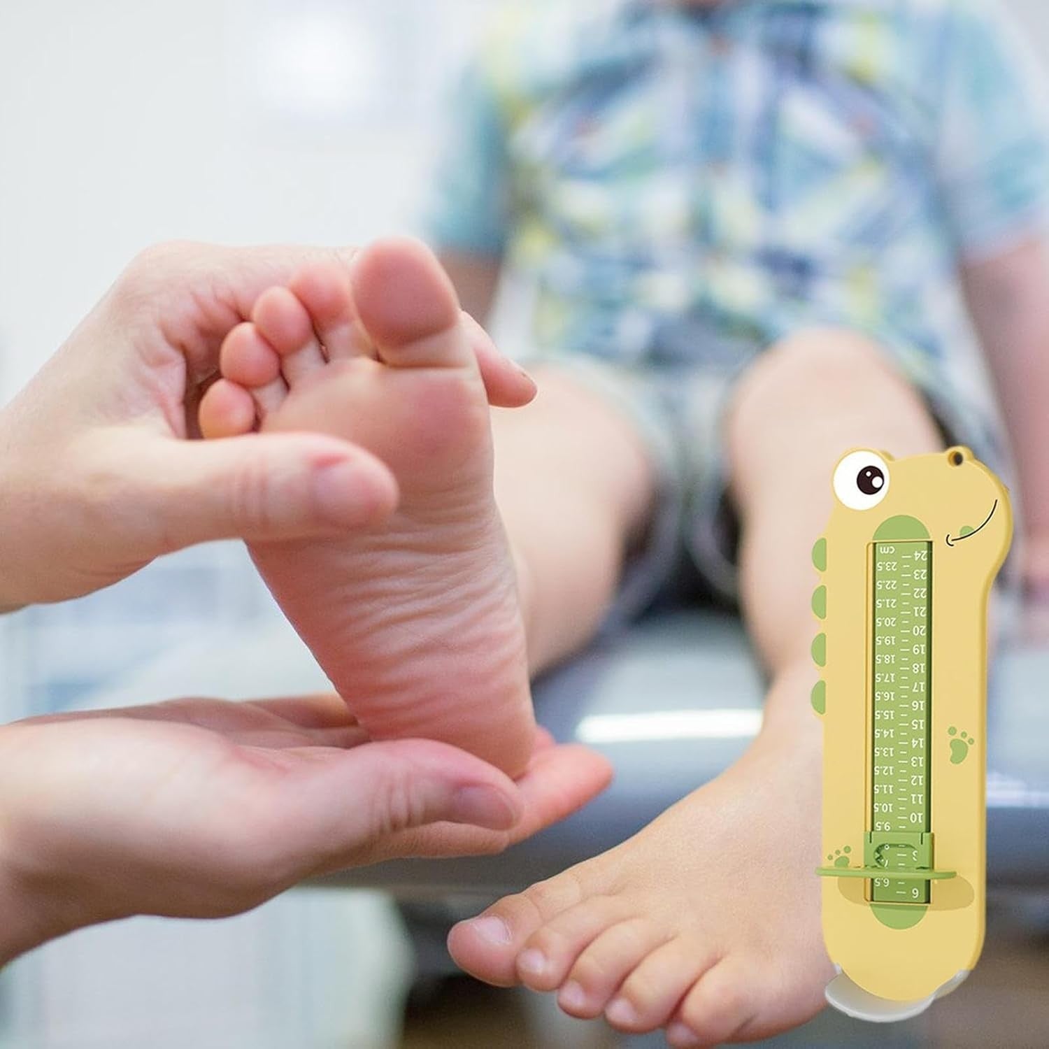 Dispozitiv de Masurat Talpa Piciorului pentru Bebelusi, Flippy, 9-24, Model Dinozaur, Galben