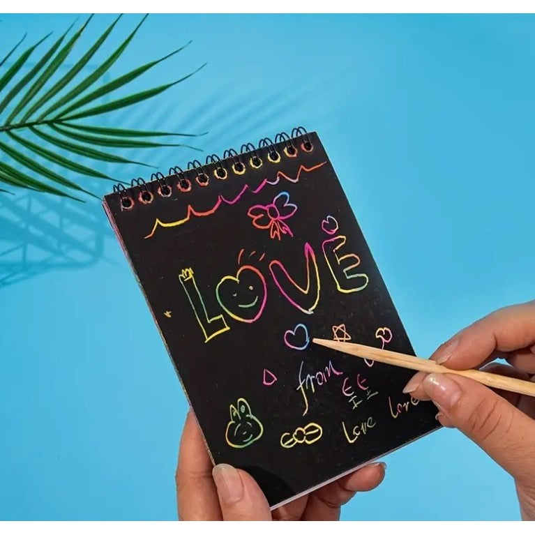 Caiet cu fise razuibile Flippy, DIY Magic Scratch, 12 File, Curcubeu, Creion din Lemn, Cartonase negre, 14 x 10 cm,