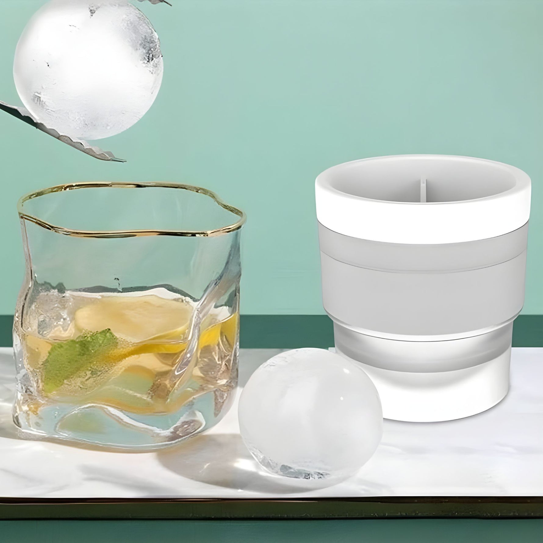 Forma pentru Gheata, Flippy, Sfera XL 6 cm, Silicon Alimentar Premium, Reutilizabila, Topire Lenta pentru Whiskey si