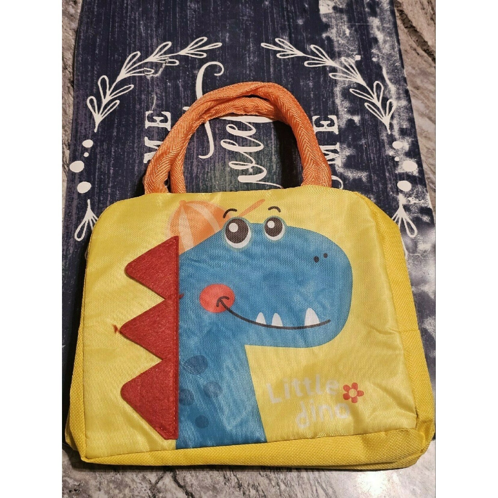 Geanta Termoizolanta pentru Copii, Flippy, 23x13x19 cm, Model Imprimeu Dinozaur, din Folie de Aluminiu si Panza Oxford,