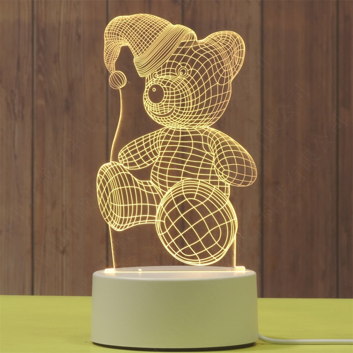 Lampa LED decorativa, Flippy, 3D, Urs cu palarie, cu telecomanda, doua moduri de alimentare USB si baterii, 20 cm