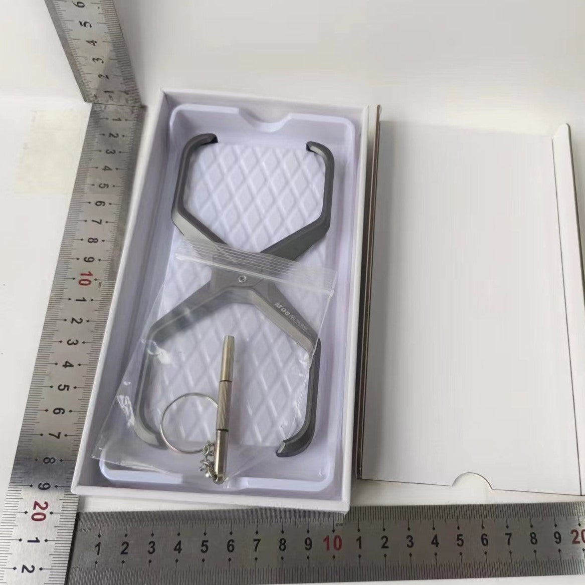 Husa Armor X Compatibila cu iPhone 15 Pro, Flippy, Aliaj de Aluminiu, Antisoc, Antizgarieturi, Impermeabila, Margini cu