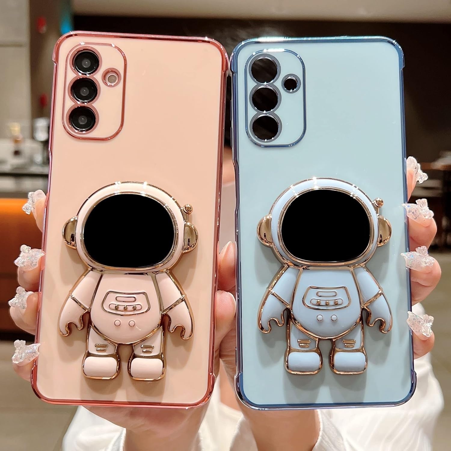 Husa Telefon 2in1, Flippy, Compatibila Samsung Galaxy S24, Carcasa TPU cu Suport Inclus Tip Astronaut, Protectie