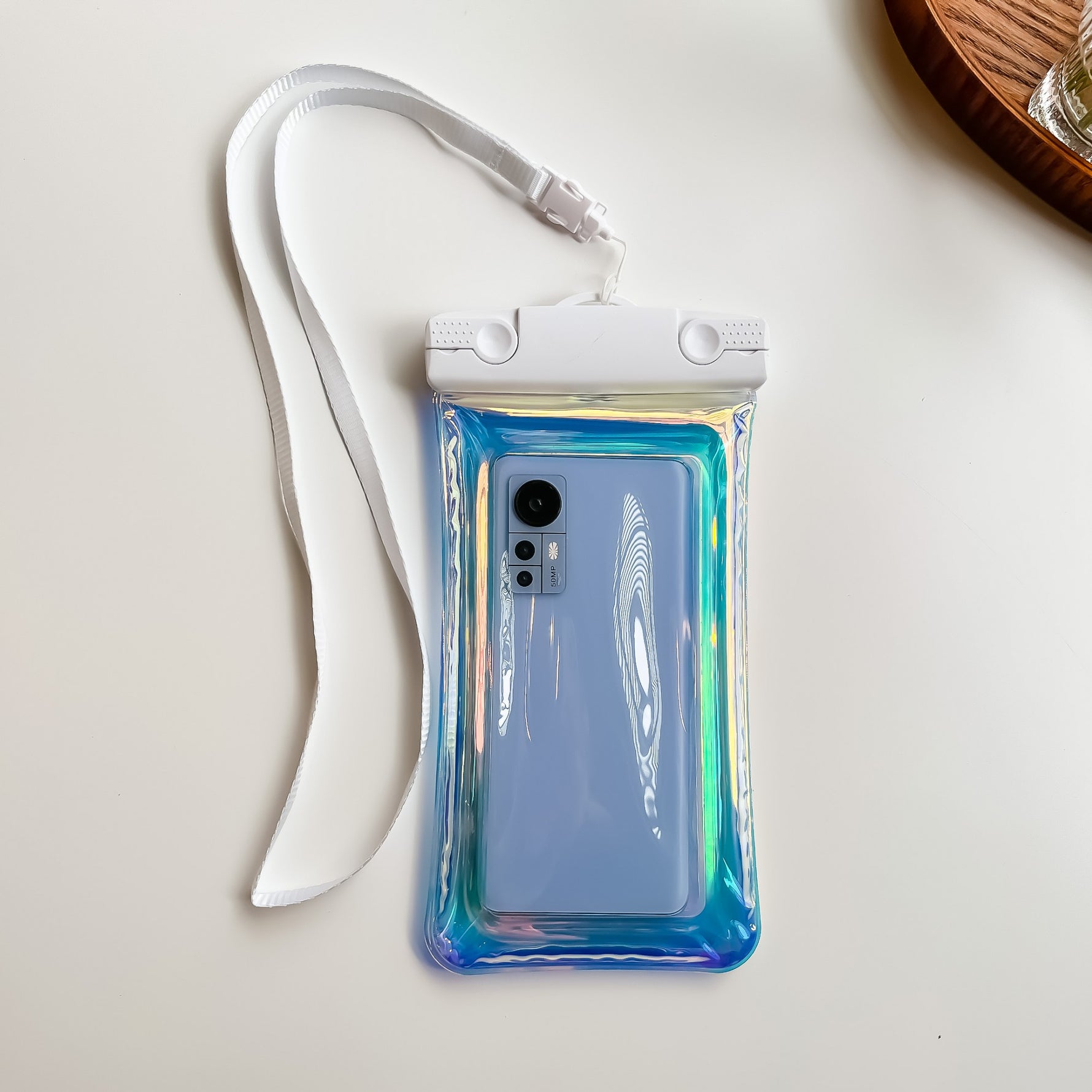 Husa subacvatica Holografica Waterproof Flippy, Snowproof, Universala, Impermeabila, cu Snur, pentru telefon sau